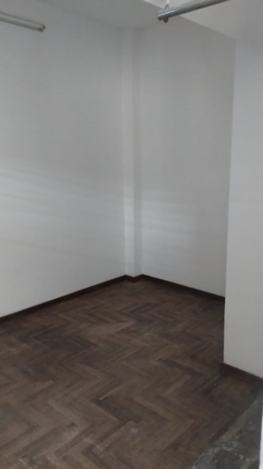 Dpto Interno Dos ambientes con patio y lavadero.