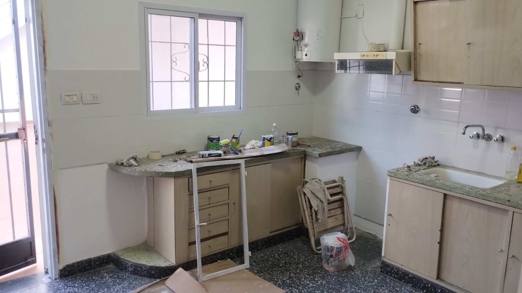 Casa 4 ambientes ECELENTE ESTADO Y UBICACION!!
