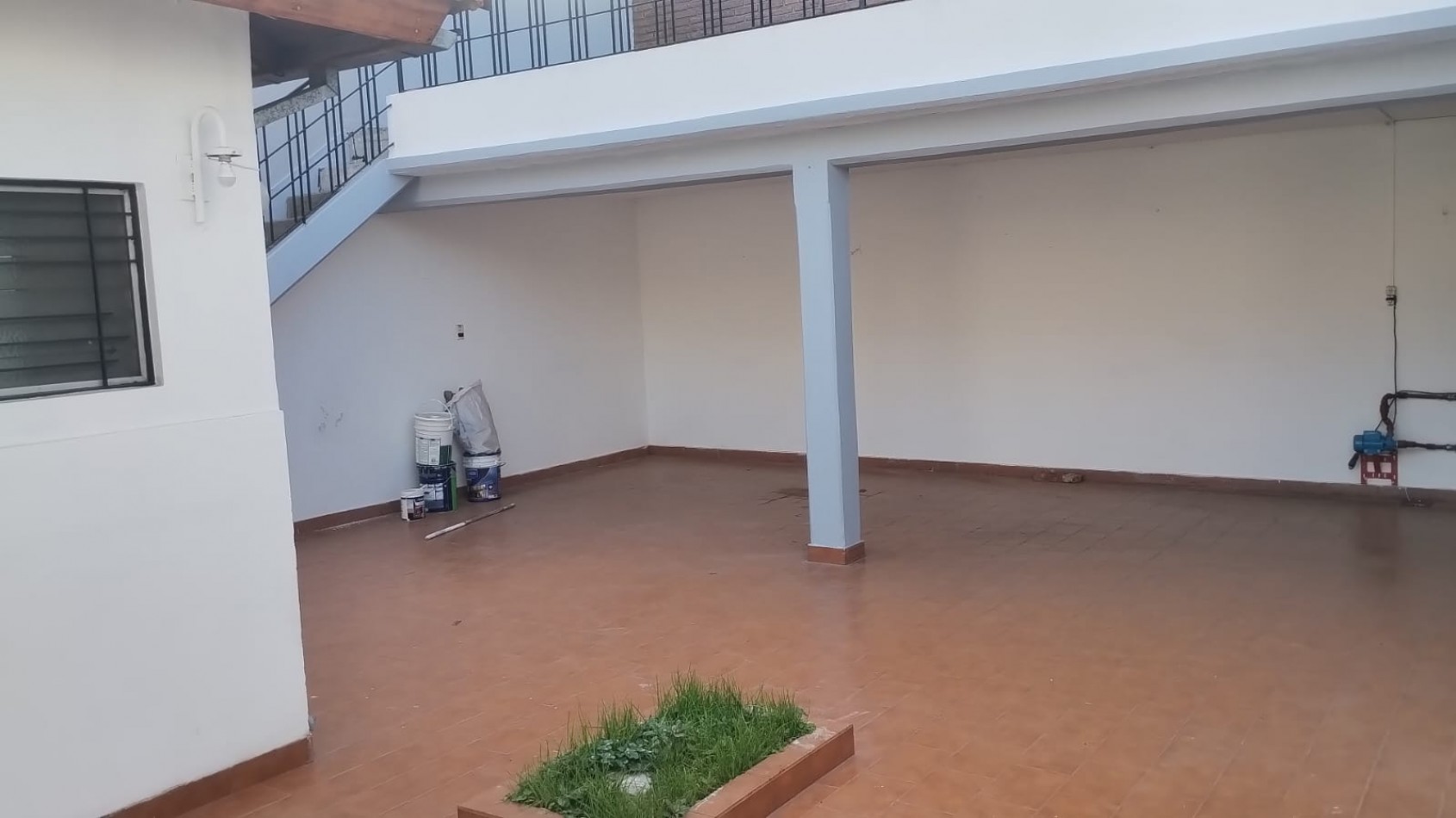 Casa 4 ambientes ECELENTE ESTADO Y UBICACION!!