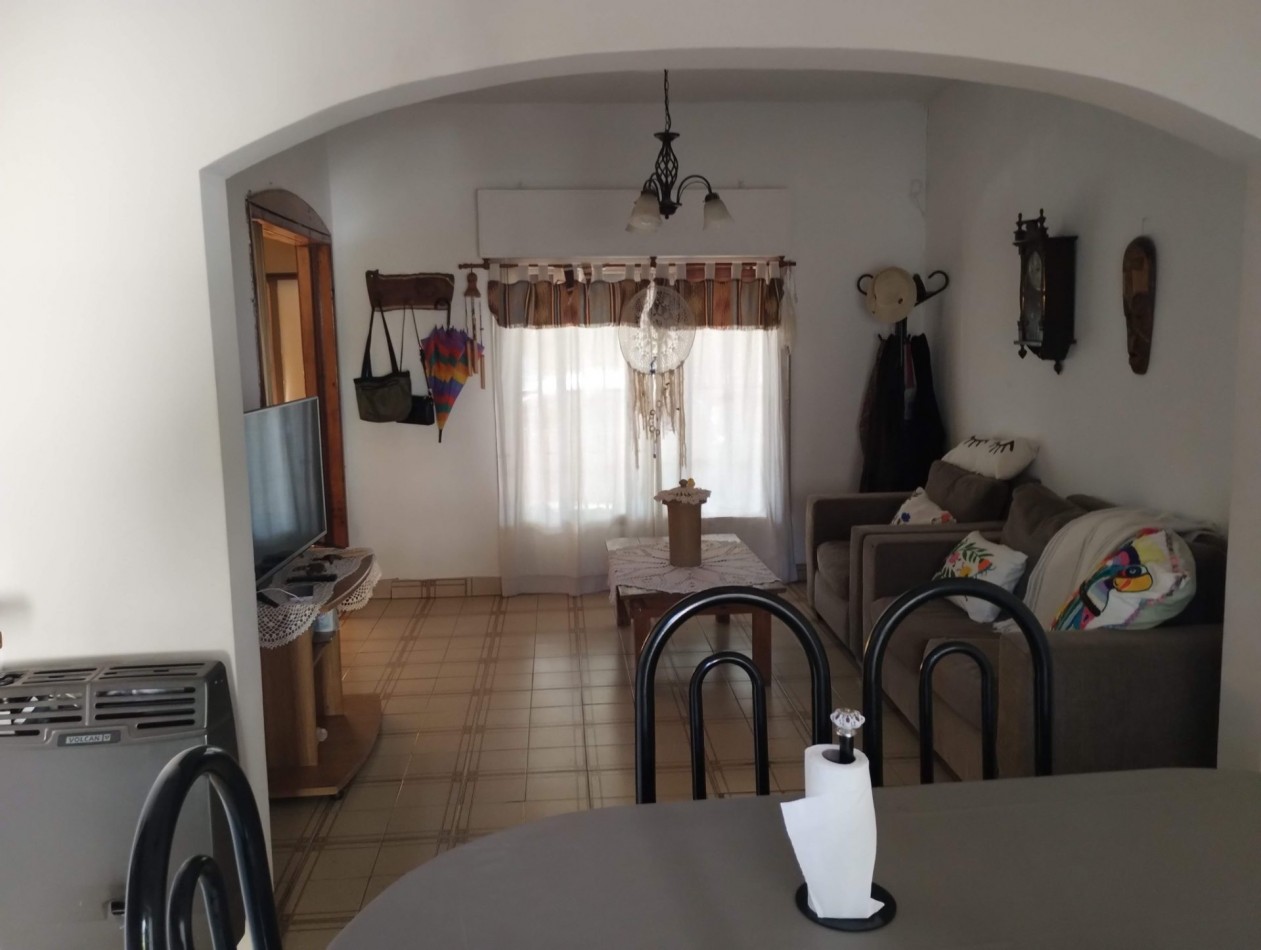 Chalet 6 ambientes OPORTUNIDAD PARA UN GRAN PROYECTO!!