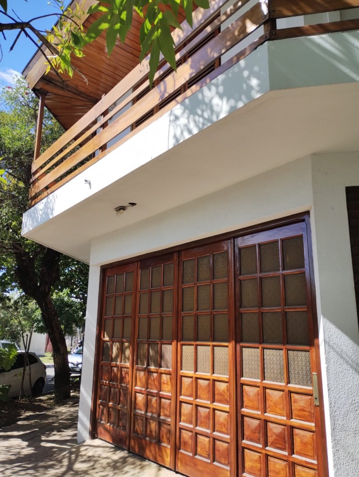 Chalet 6 ambientes OPORTUNIDAD PARA UN GRAN PROYECTO!!