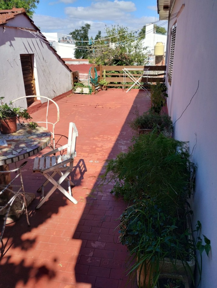 Chalet 6 ambientes OPORTUNIDAD PARA UN GRAN PROYECTO!!