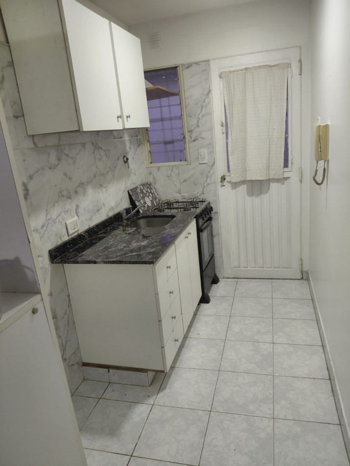 Duplex interno 2,1/2 ambiete, con patio y lavadero