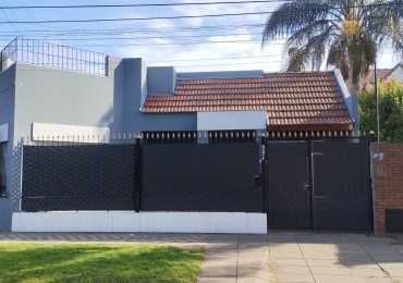 Casa 4 ambientes ECELENTE ESTADO Y UBICACION!!