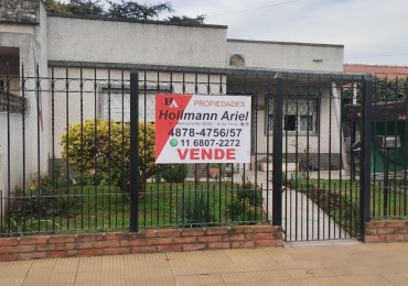 Casa tipo Americana 4 ambientes, lote 10x50 a tres cuadras del centtro de V. Tesei