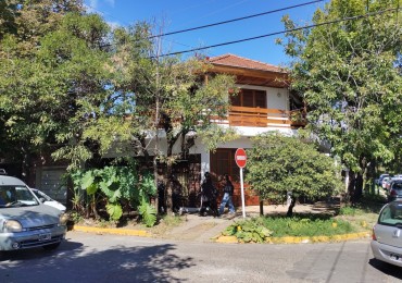 Chalet 6 ambientes OPORTUNIDAD PARA UN GRAN PROYECTO!!