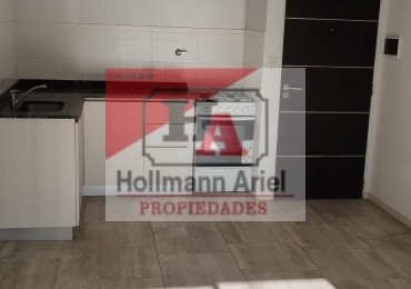 Dpto 2 amb. primer piso al frente ubicado en el corazon de Muñiz